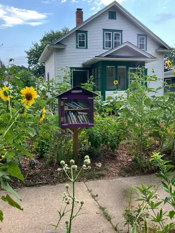 4042 Queen Avenue N Minneapolis MN 55412