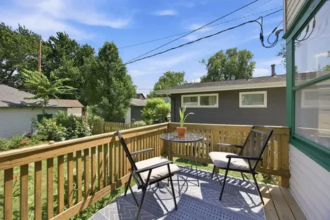 4042 Queen Avenue N Minneapolis MN 55412