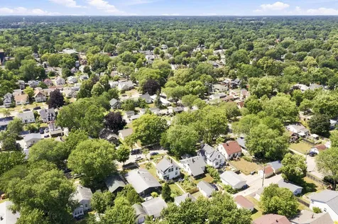 4042 Queen Avenue N Minneapolis MN 55412