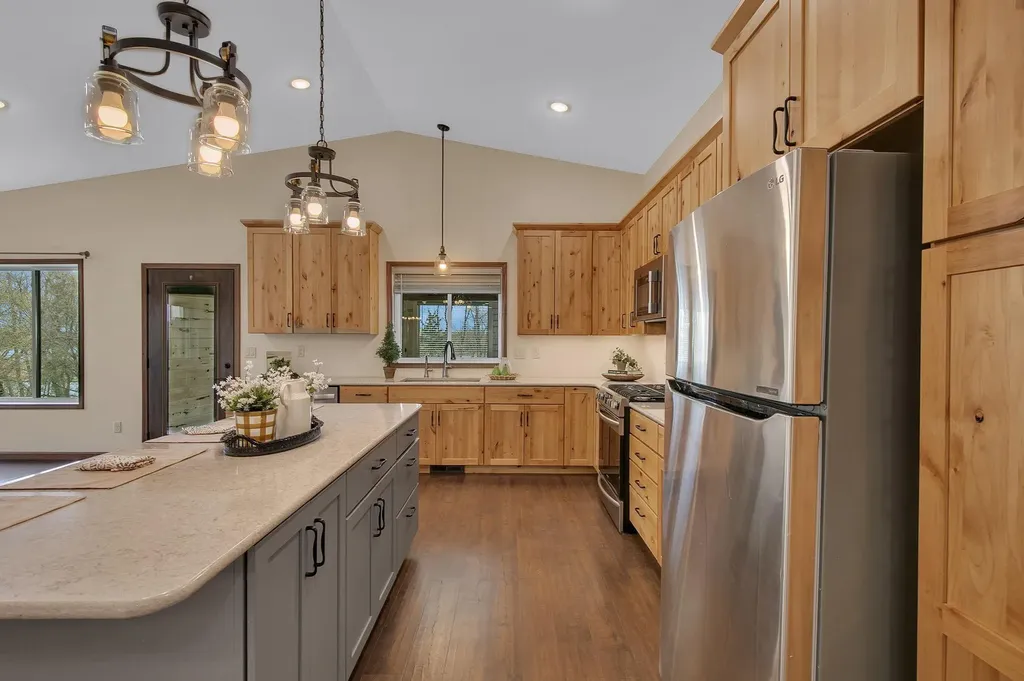 24047 County Road 23 Richmond MN 56368