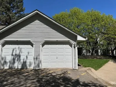 3590 Blue Jay Way Eagan MN 55123