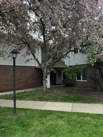 3590 Blue Jay Way Eagan MN 55123