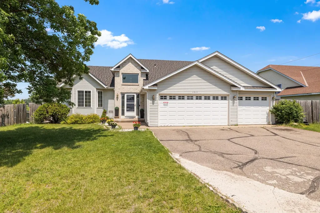 1211 Hillside Road Sauk Rapids MN 56379