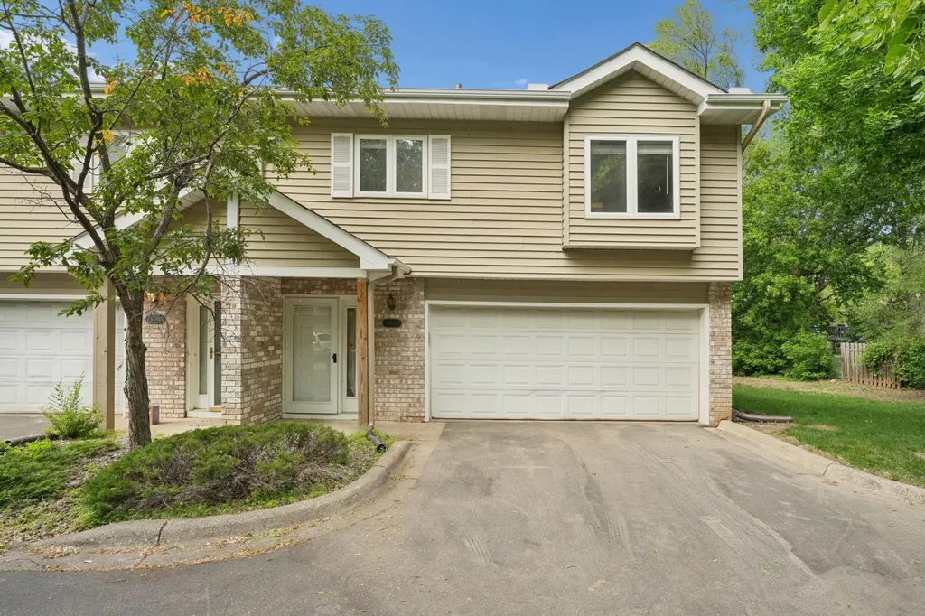 13015 Penn Avenue S Burnsville MN 55337