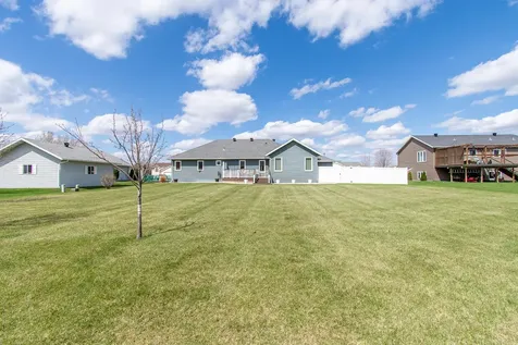1819 52nd Avenue N Moorhead MN 56560
