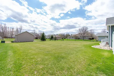 1819 52nd Avenue N Moorhead MN 56560