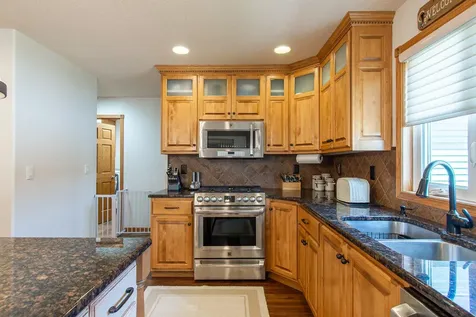 1819 52nd Avenue N Moorhead MN 56560