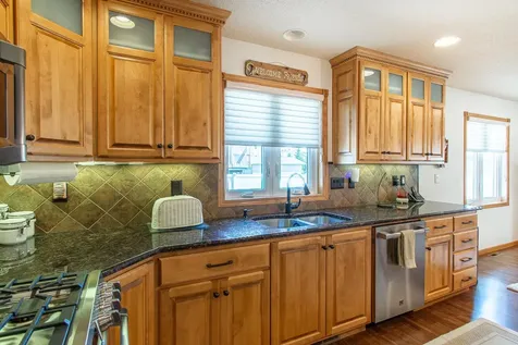 1819 52nd Avenue N Moorhead MN 56560