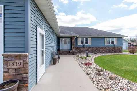 1819 52nd Avenue N Moorhead MN 56560