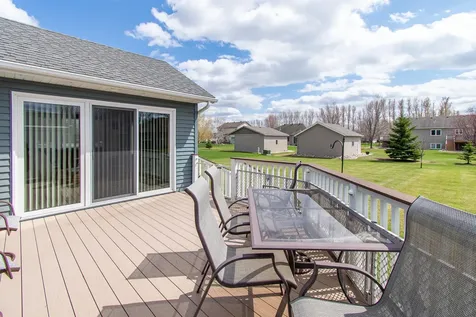 1819 52nd Avenue N Moorhead MN 56560