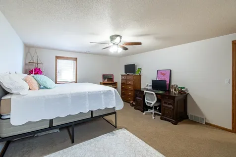 1819 52nd Avenue N Moorhead MN 56560
