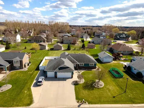 1819 52nd Avenue N Moorhead MN 56560
