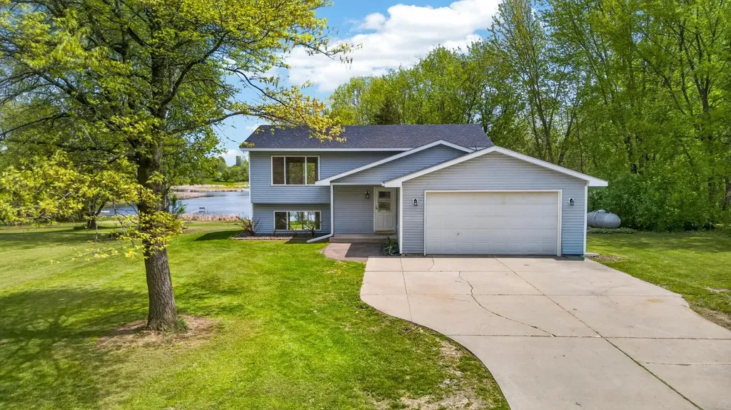 33067 Nueman Trail Lindstrom MN 55045