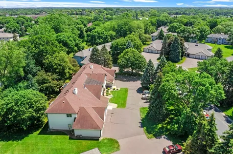977 Heritage Court E Vadnais Heights MN 55127