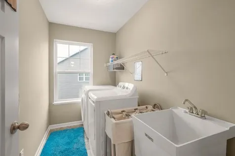 6531 102nd Avenue N Brooklyn Park MN 55445