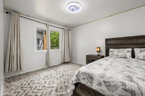 806 Parkway Drive Saint Paul MN 55106