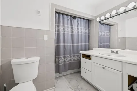 806 Parkway Drive Saint Paul MN 55106