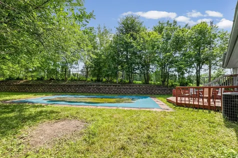 806 Parkway Drive Saint Paul MN 55106