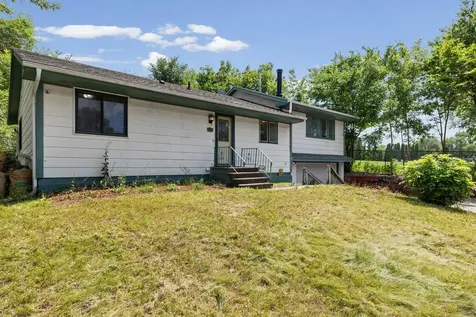 806 Parkway Drive Saint Paul MN 55106