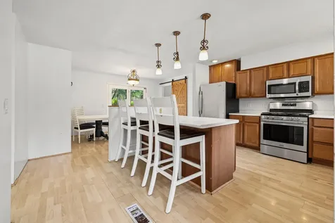 806 Parkway Drive Saint Paul MN 55106