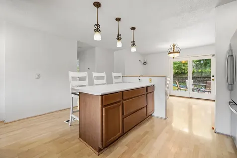 806 Parkway Drive Saint Paul MN 55106