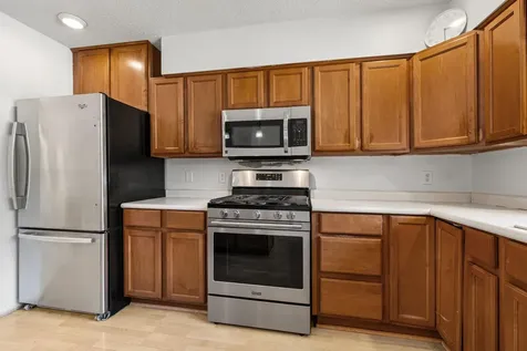 806 Parkway Drive Saint Paul MN 55106