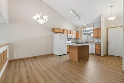4207 Rymark Court Shakopee MN 55379
