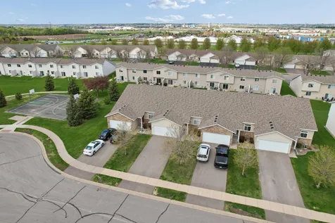 4207 Rymark Court Shakopee MN 55379