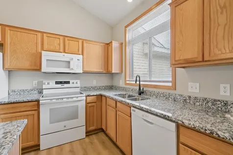 4207 Rymark Court Shakopee MN 55379
