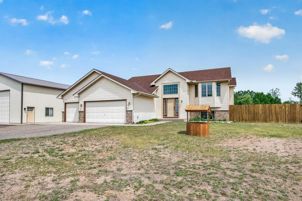 27931 116th Street NW Zimmerman MN 55398
