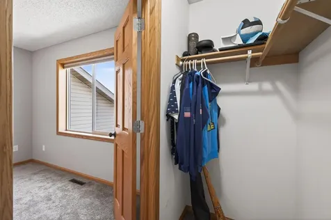 27931 116th Street NW Zimmerman MN 55398