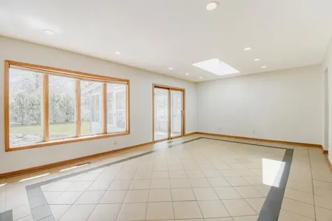 2904 Sheldon Street Roseville MN 55113