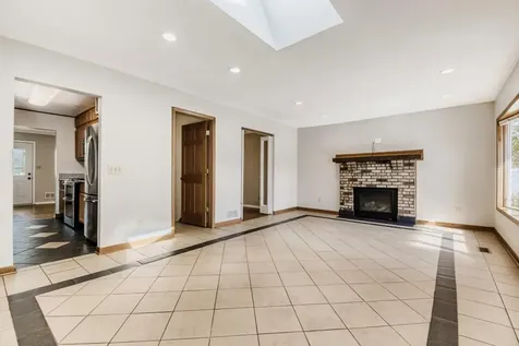 2904 Sheldon Street Roseville MN 55113