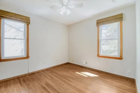 2904 Sheldon Street Roseville MN 55113