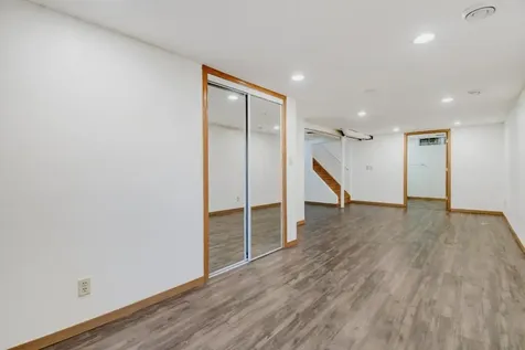 2904 Sheldon Street Roseville MN 55113