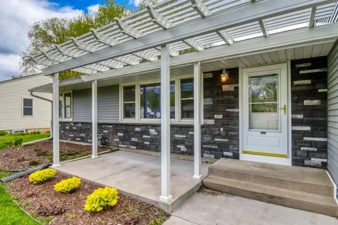 2904 Sheldon Street Roseville MN 55113