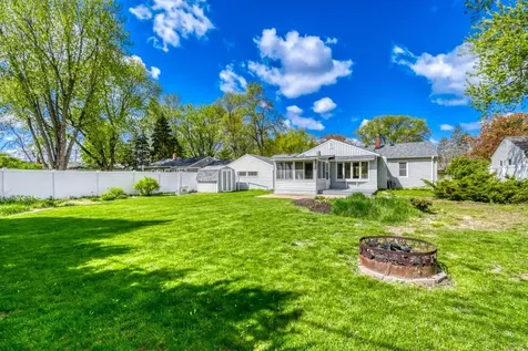 2904 Sheldon Street Roseville MN 55113