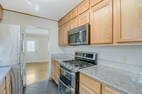 2904 Sheldon Street Roseville MN 55113