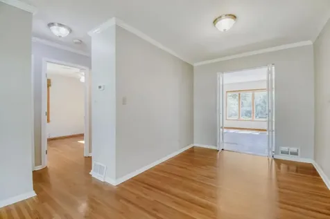 2904 Sheldon Street Roseville MN 55113