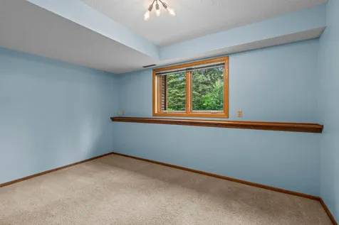14305 44th Avenue N Plymouth MN 55446