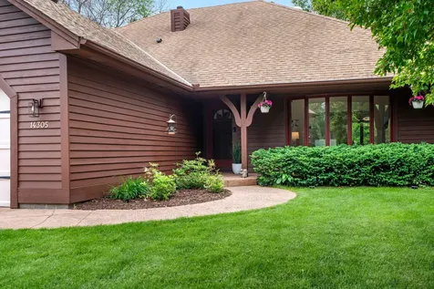 14305 44th Avenue N Plymouth MN 55446