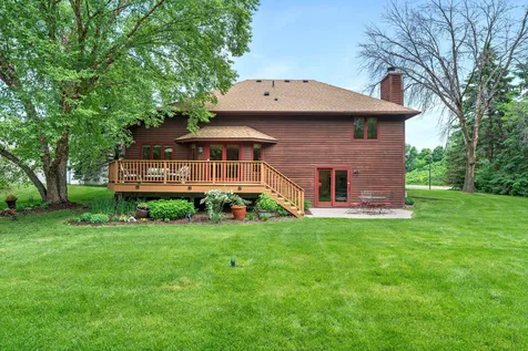 14305 44th Avenue N Plymouth MN 55446