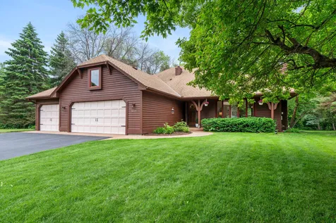 14305 44th Avenue N Plymouth MN 55446