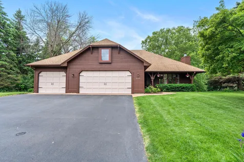 14305 44th Avenue N Plymouth MN 55446