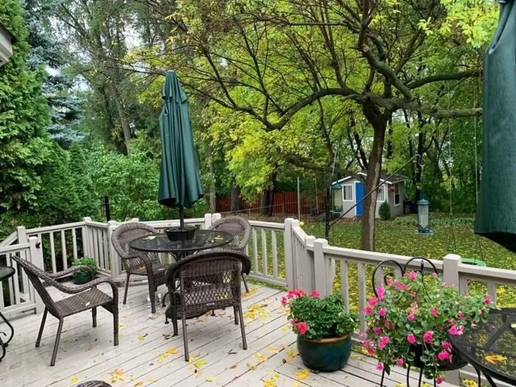 7201 32nd Avenue N Crystal MN 55427