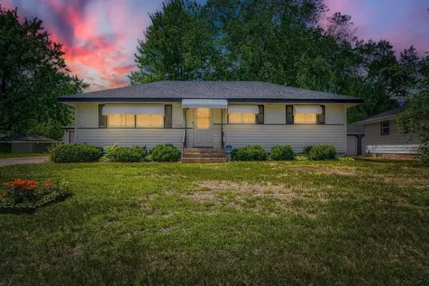 6943 Logan Avenue N Brooklyn Center MN 55430