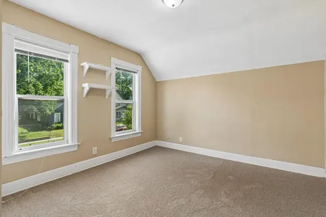 1145 Beech Street Saint Paul MN 55106