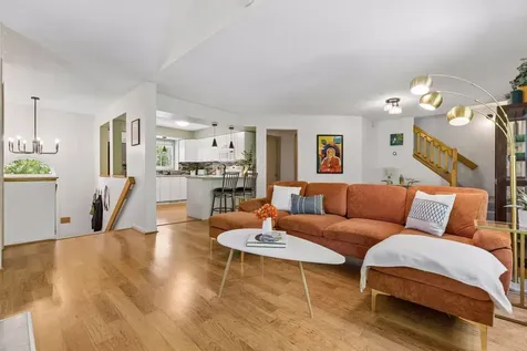4902 Bayswater Road Minnetonka MN 55345