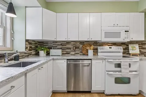 4902 Bayswater Road Minnetonka MN 55345