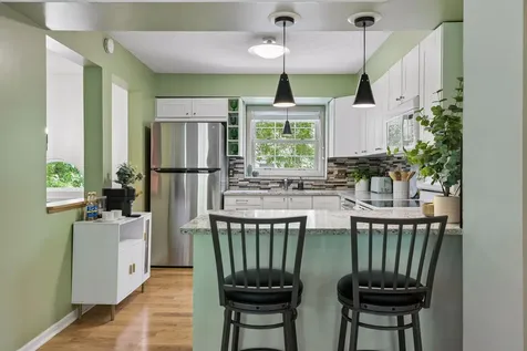 4902 Bayswater Road Minnetonka MN 55345